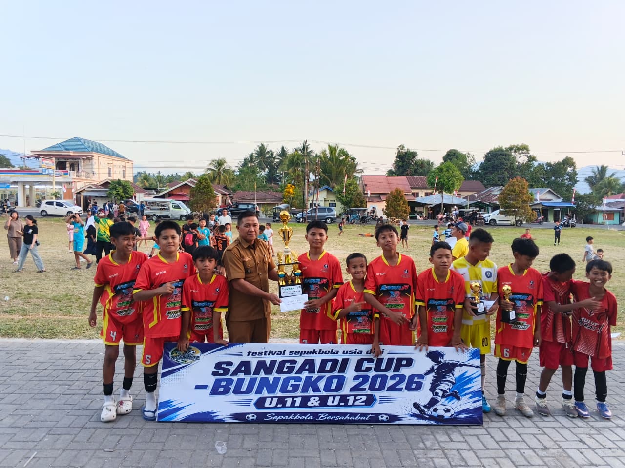 Sangadi Cup 2026 Desa Bungko Resmi Berakhir, Diktra Prima B dan Sipatuo Jr Raih Gelar Juara