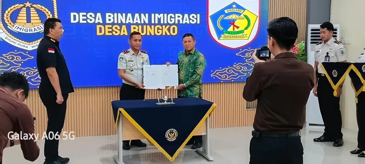 Sangadi Bungko Tandatangani Kerja Sama Desa Binaan Imigrasi dengan Kantor Imigrasi Kotamobagu